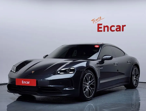 Black Color Taycan base Car