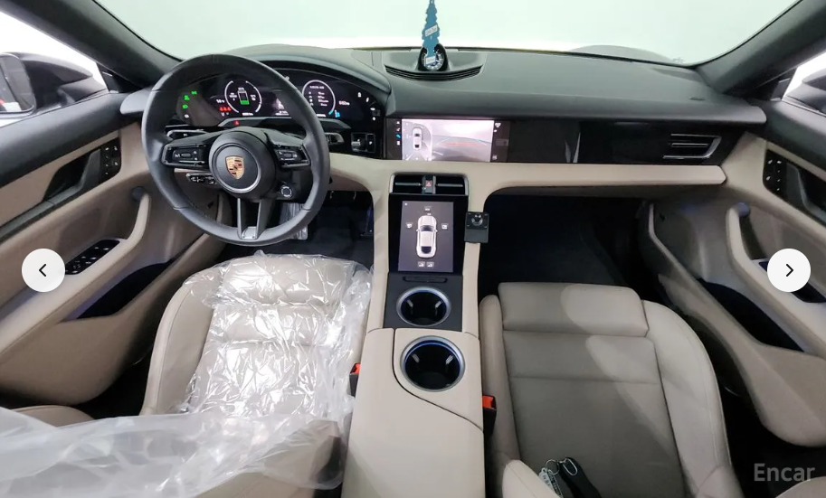 Black Color Taycan base Car